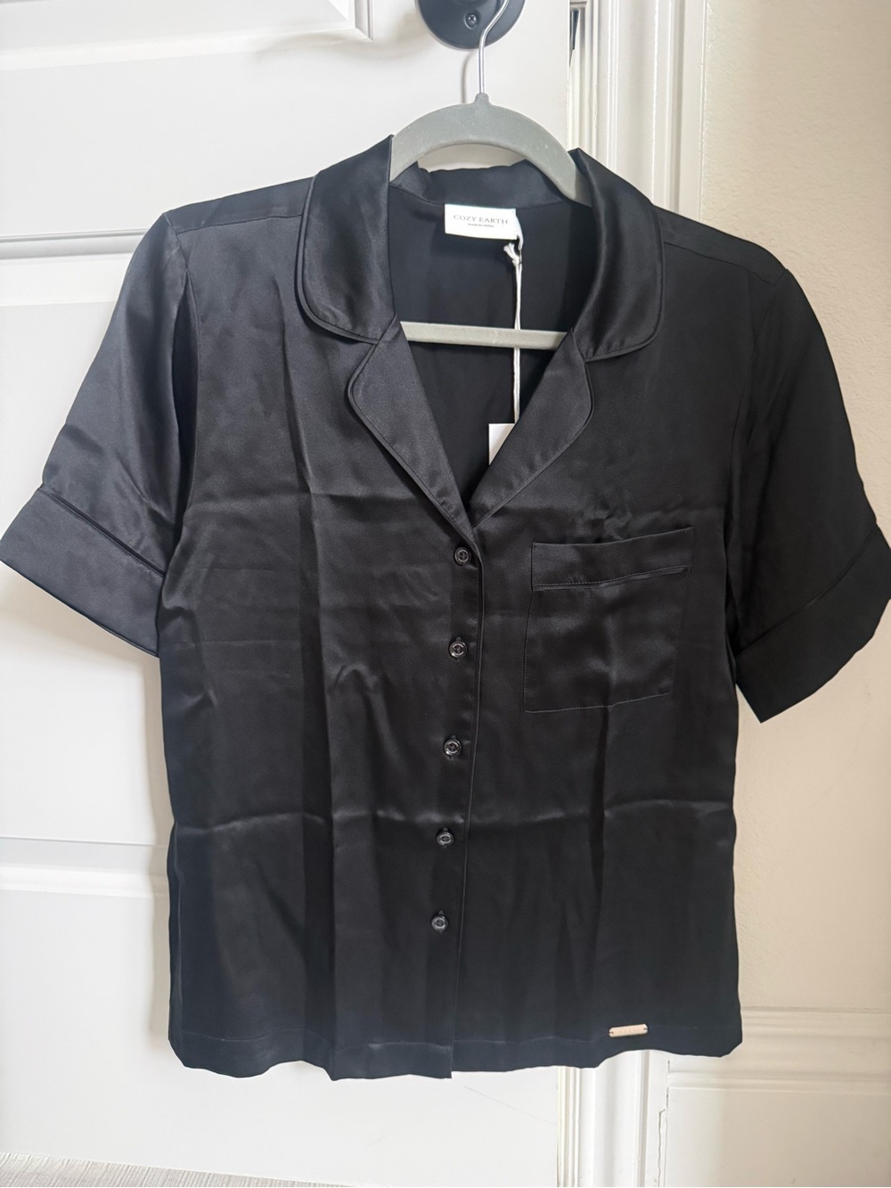 Cozy Earth Black Short Sleeve 100% silk Button-Up Shirt Pajama